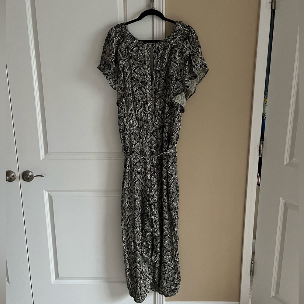 ‘Anthropologie Short Sleeved Jumpsuit - Picture 4 of 4